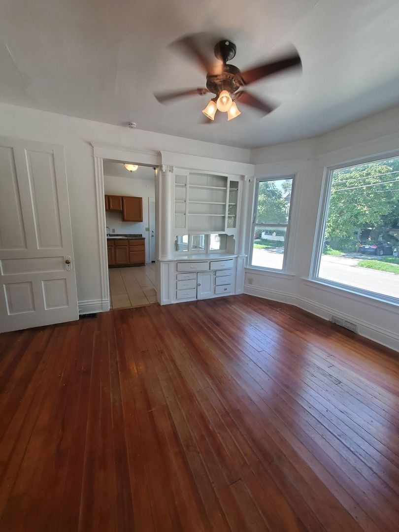 900 Villa St unit Lower – photo 1