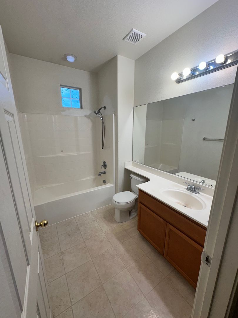 2161 Chapman Oak Dr – photo 4