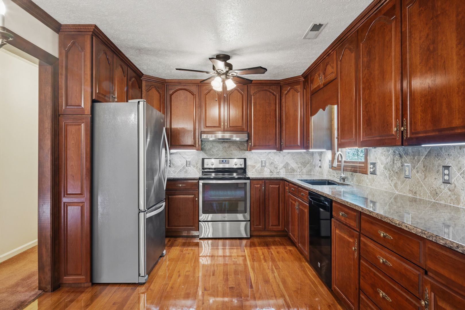1721 Plank Dr – photo 5