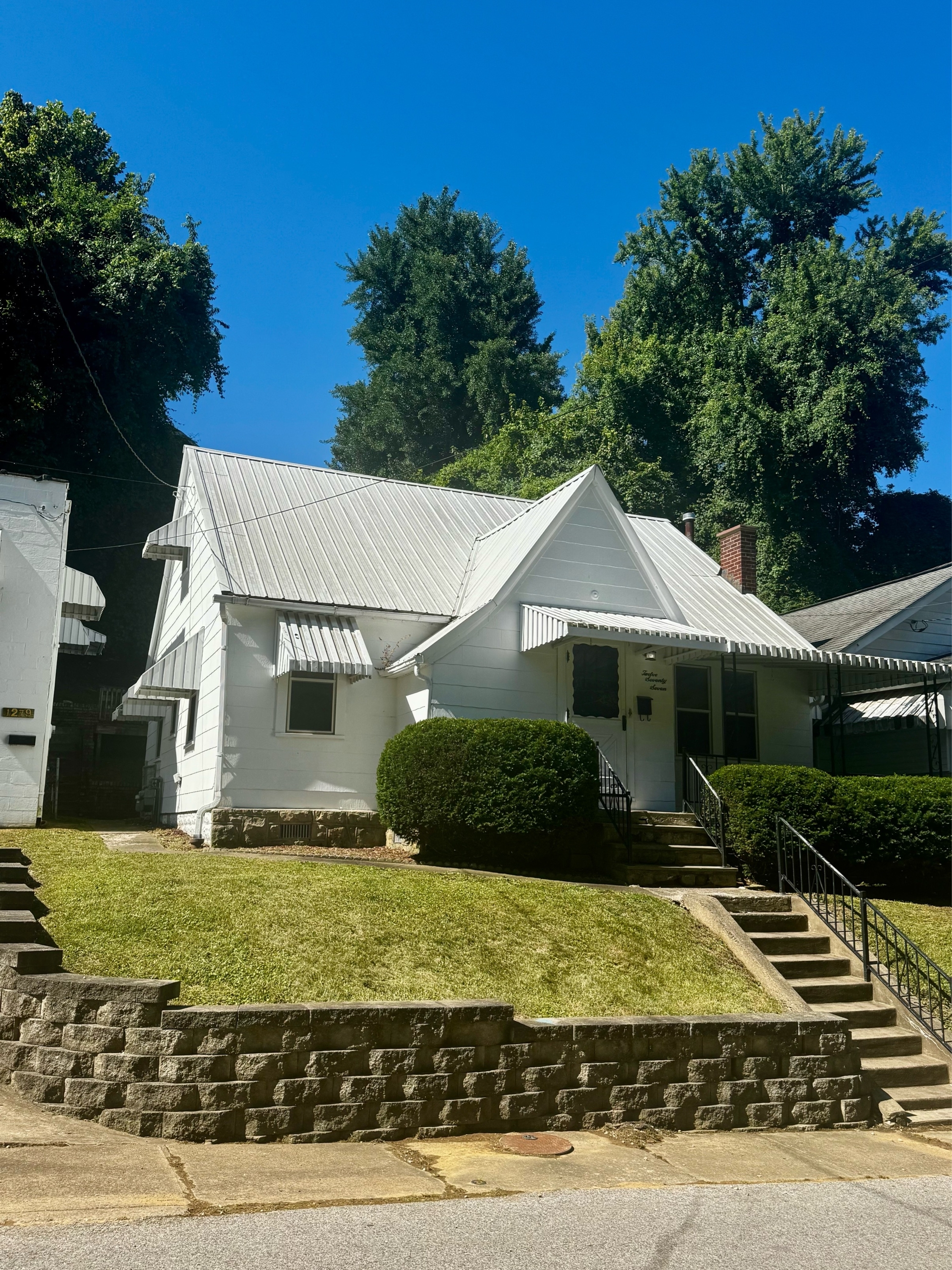 1277 26th St – photo 1