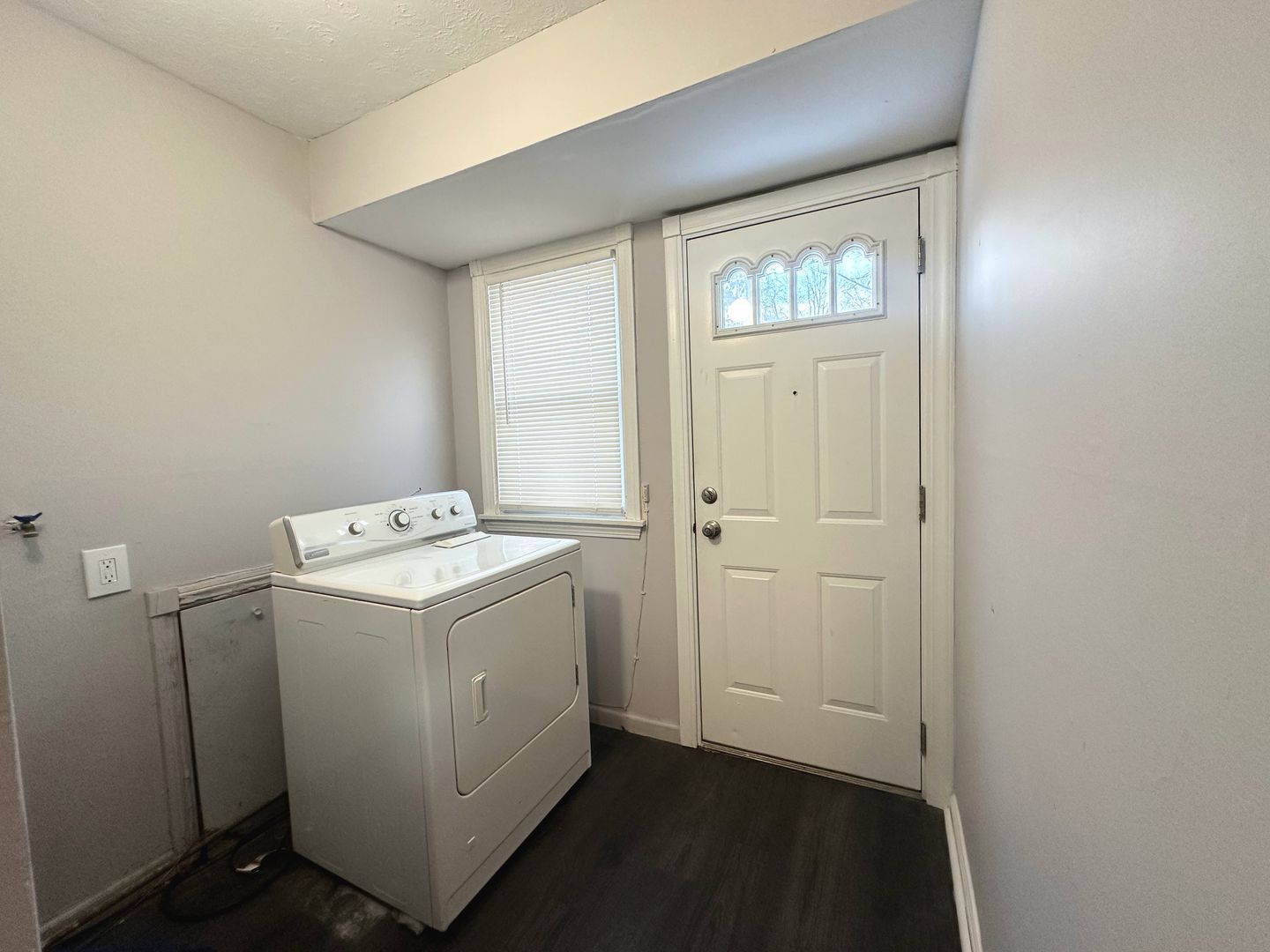 23220 Gay St – photo 4
