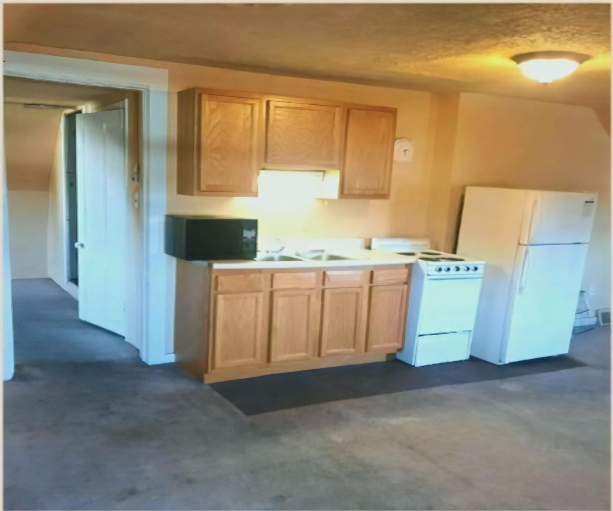 210 S 3rd St – photo 2