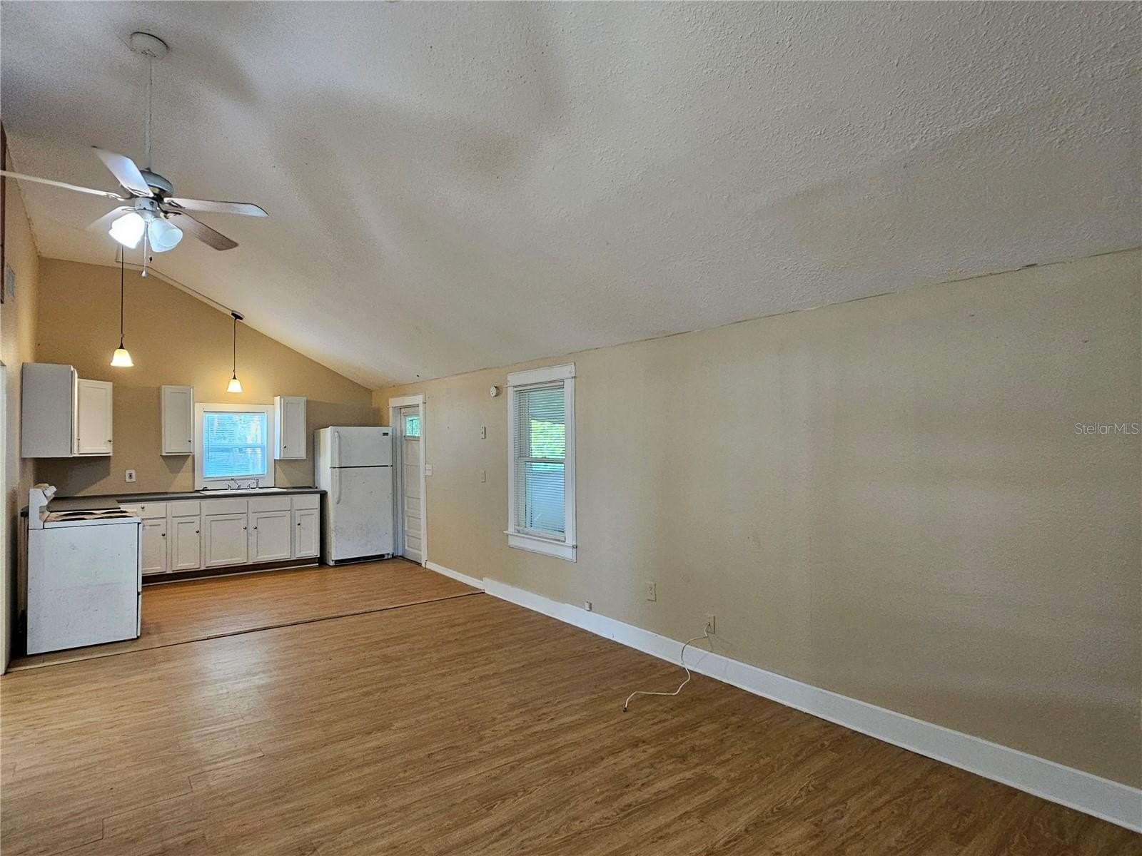 2441 E Magnolia St – photo 4