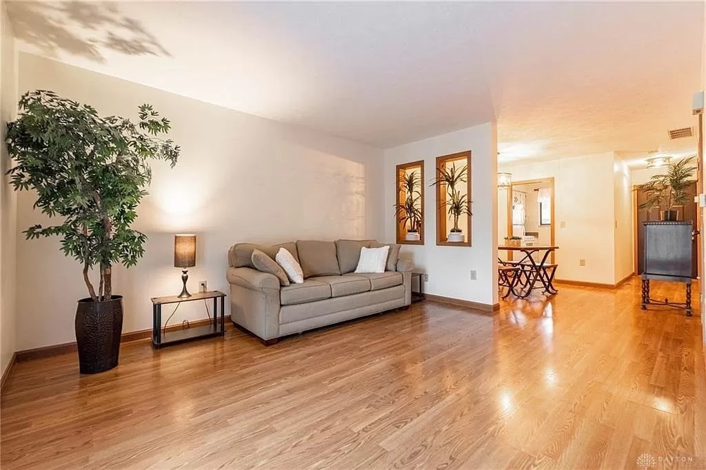 7850 Betsy Ross Cir – photo 2