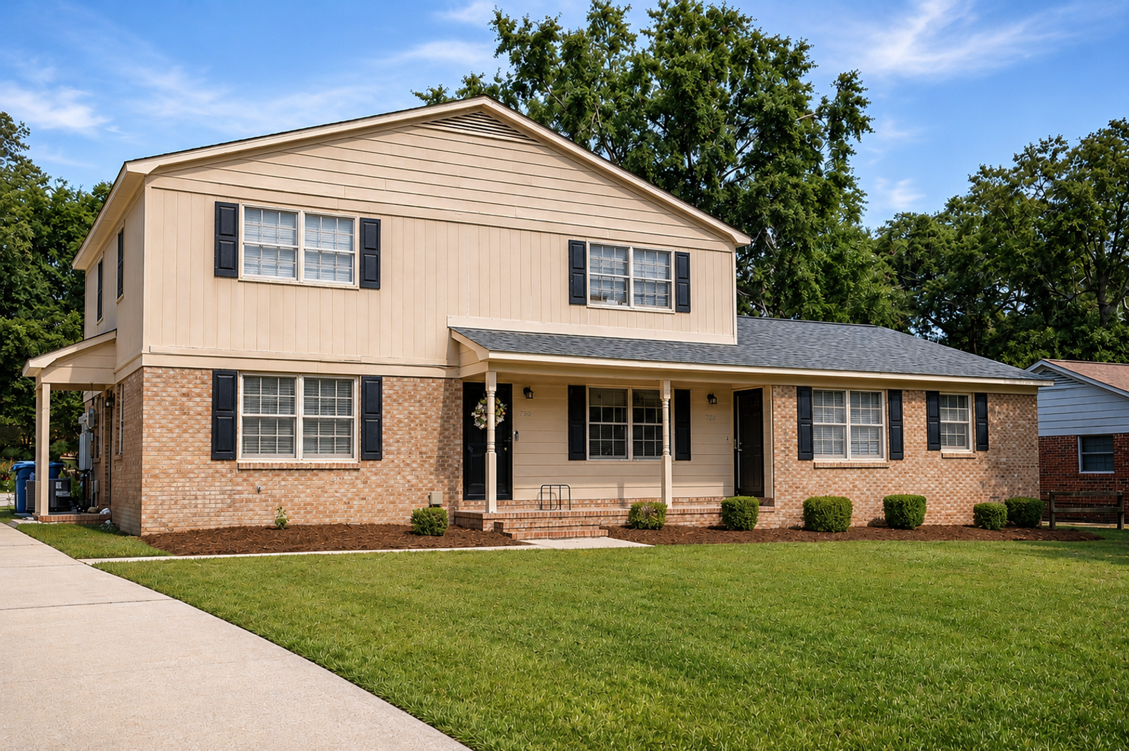 720 Montclair Dr – photo 2