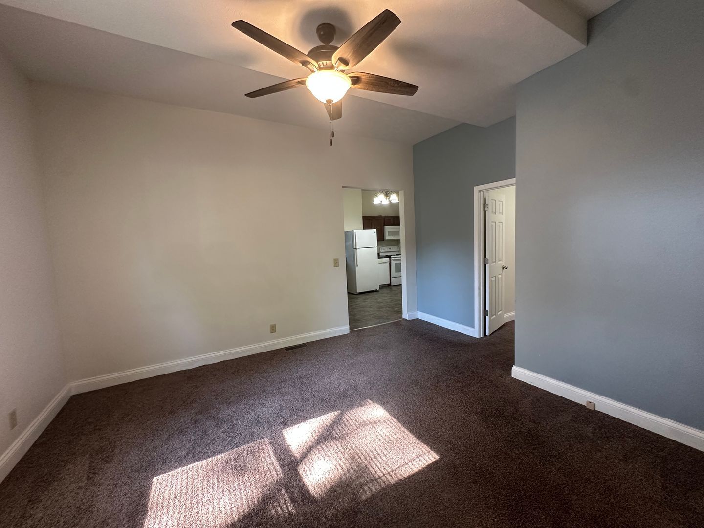 1607 N Roosevelt Ave – photo 4