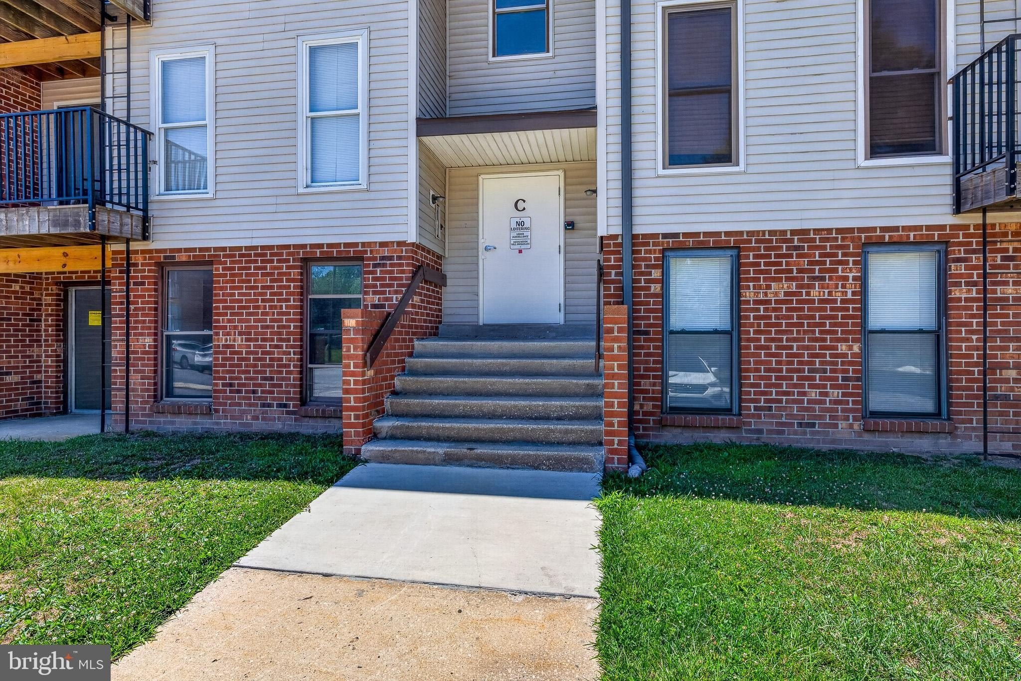 1001 White Oak Rd – photo 3