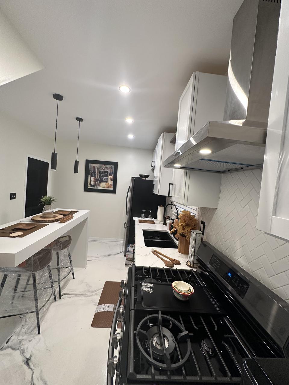 1211 Oxford Rd – photo 5