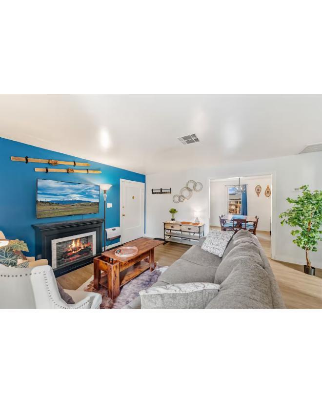407 S Mt Shasta Blvd – photo 1