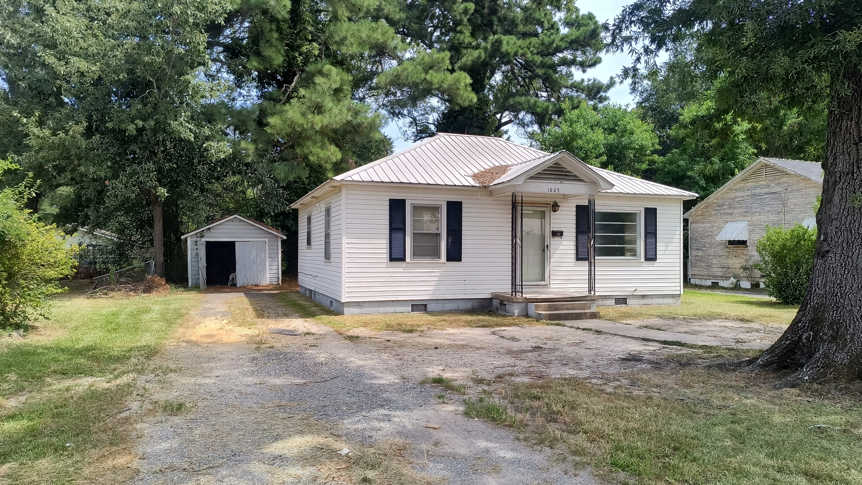 1605 W 31st Ave – photo 1