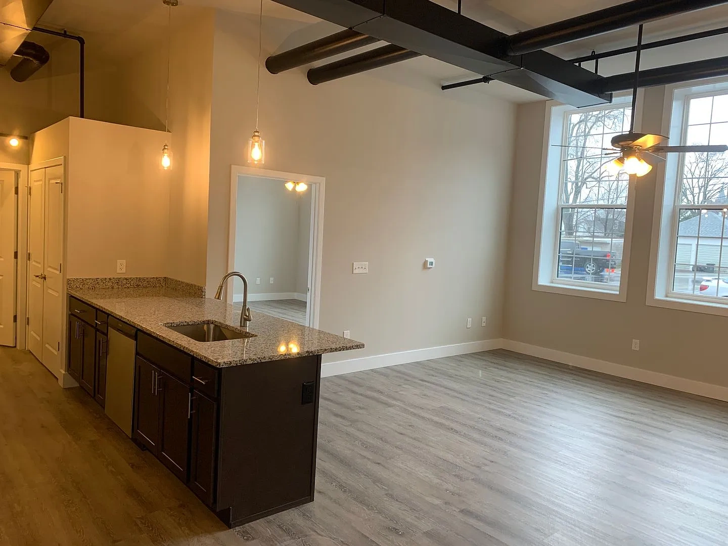 Flats on East – photo 4