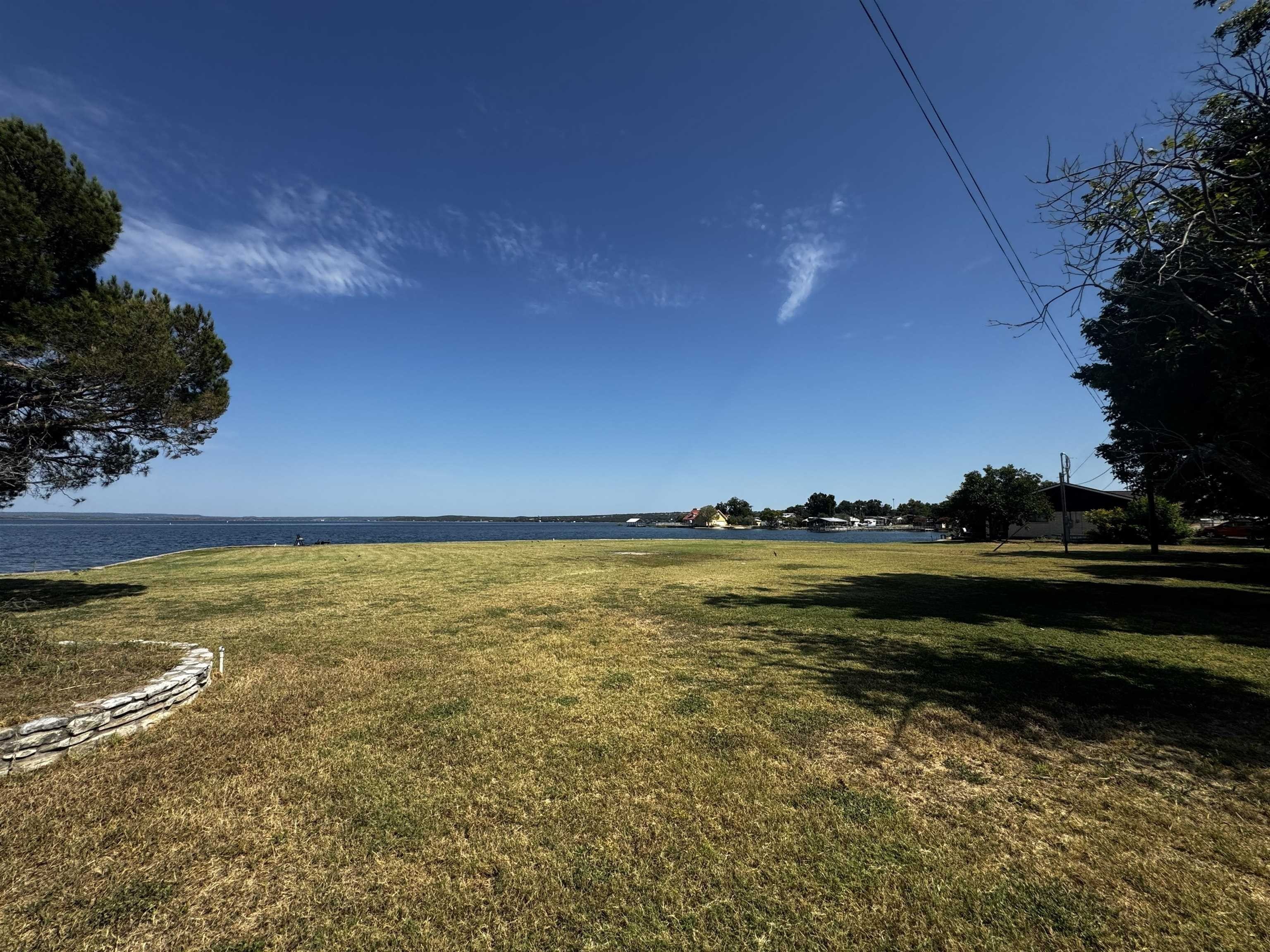 105 Lake Breeze Dr – photo 3