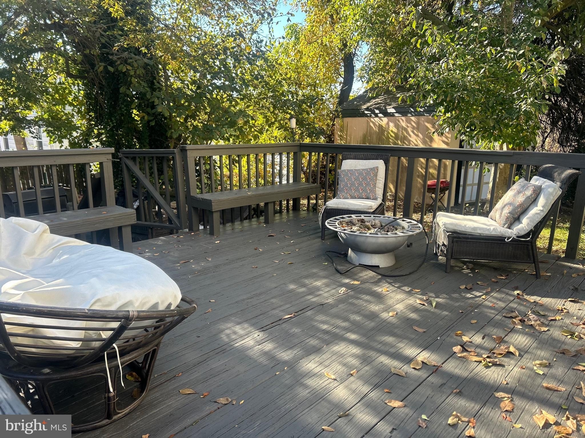 10 Greenwood Ave – photo 4
