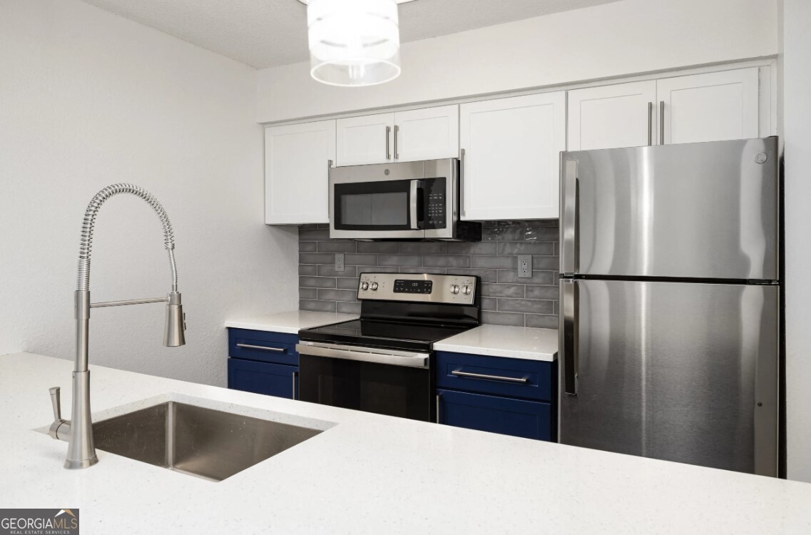 6873 Peachtree Rd unit 75-315 – photo 3