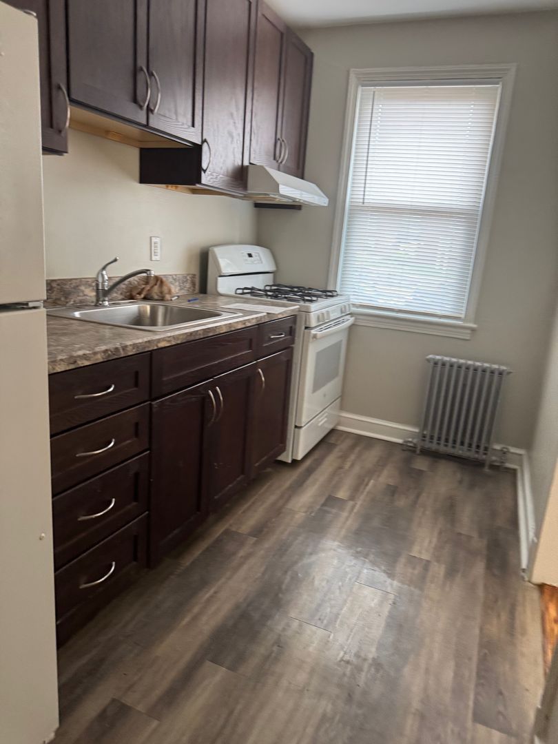 319 Anacostia Rd SE unit 1 – photo 3