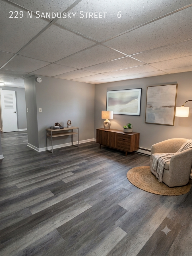 229 N Sandusky St unit 6 – photo 4