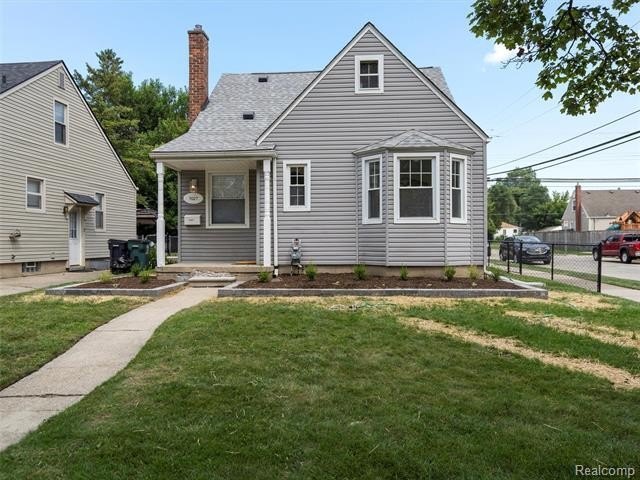 1027 S Wilson Ave – photo 2