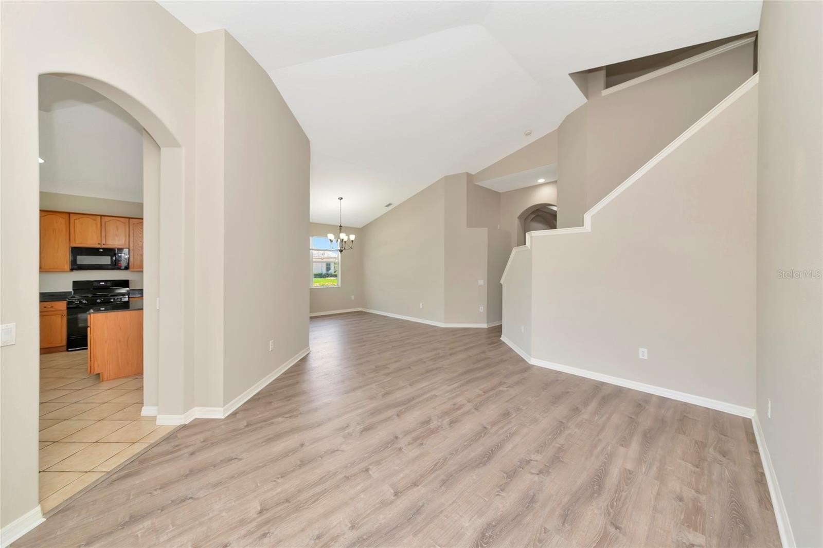 12079 Aster Ave – photo 5