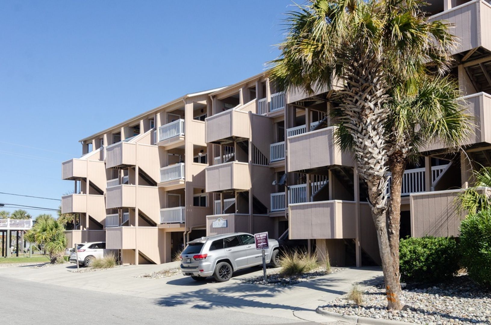 1600 Canal Dr unit A-21 – photo 2
