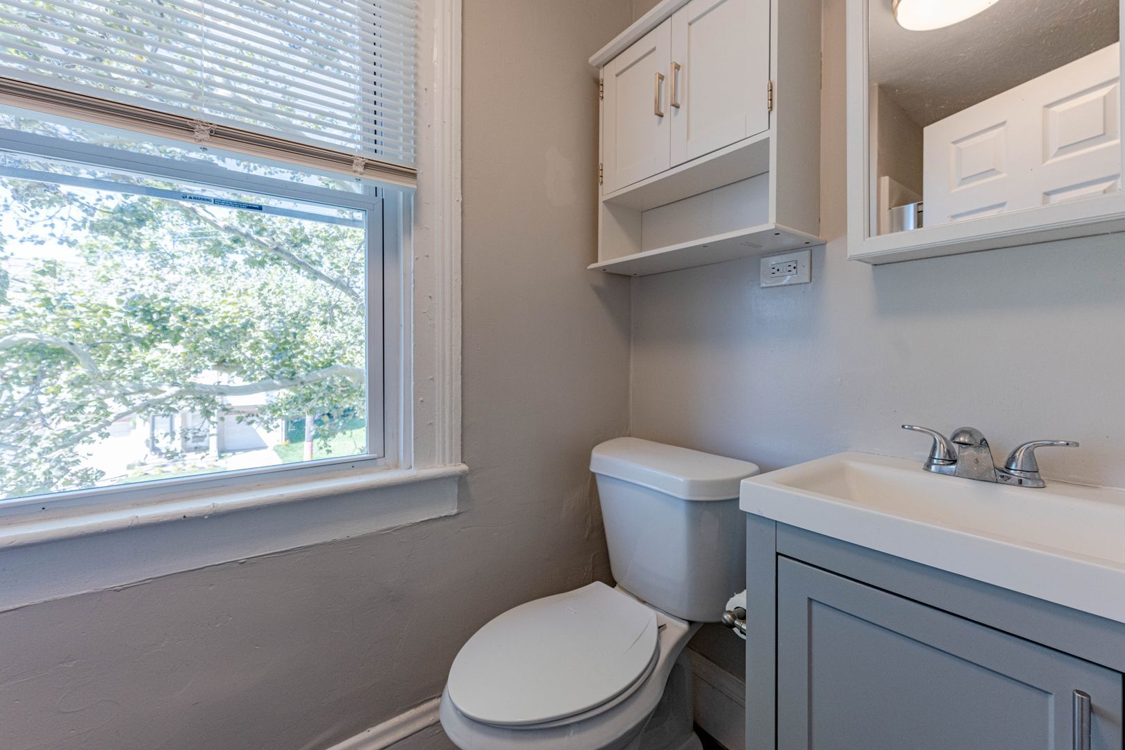 5515 Bridge Ave unit 5515 Bridge Up – photo 2