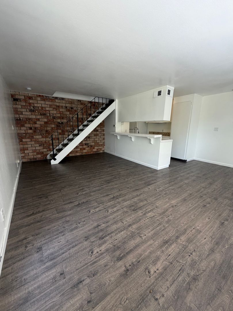 4930 N Holt Ave unit # 101 – photo 2
