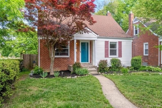 3224 N Altadena Ave – photo 2