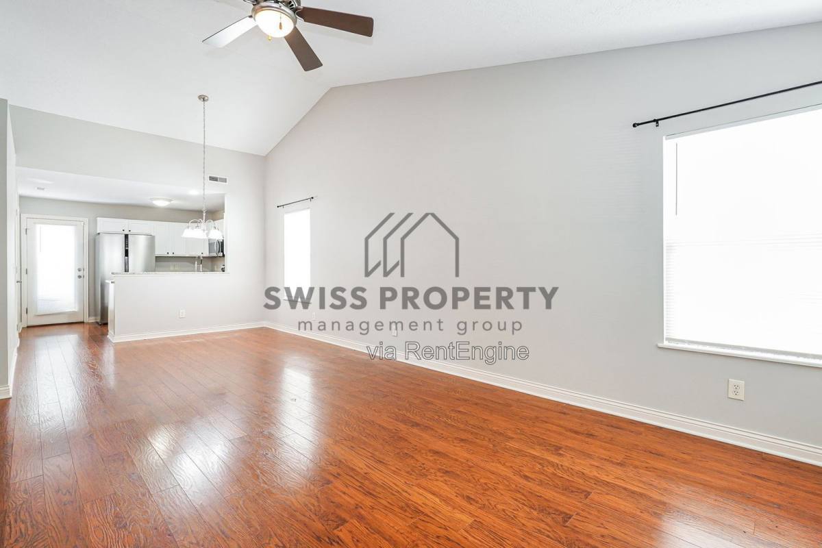 7199 Normanton Dr – photo 2
