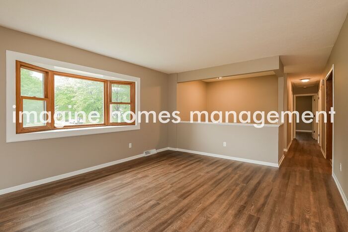 4087 Blossom Ct – photo 3