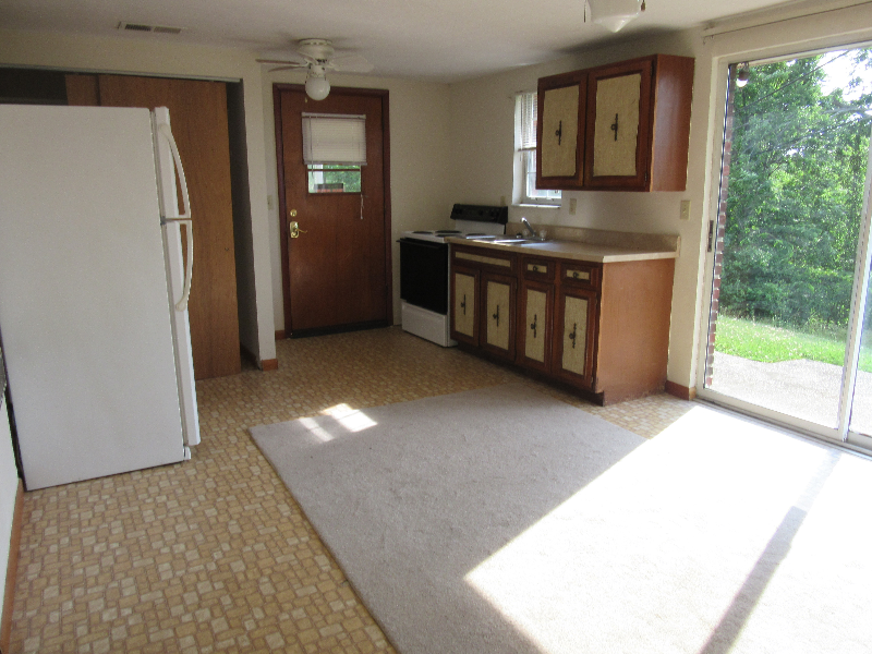 3258 8th St – photo 3