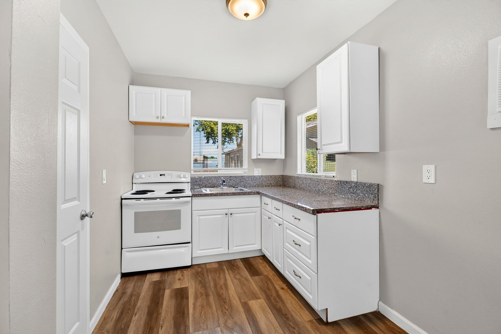 622 J St unit 622 J Street – photo 4