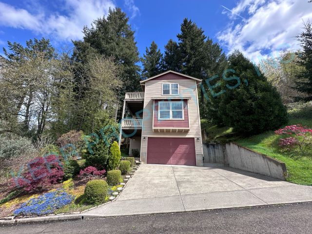 512 SE Espinosa St – photo 1