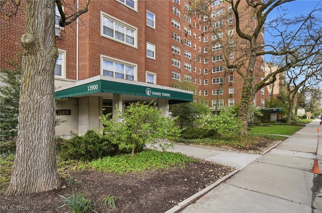13900 Shaker Blvd unit 1012 – photo 1