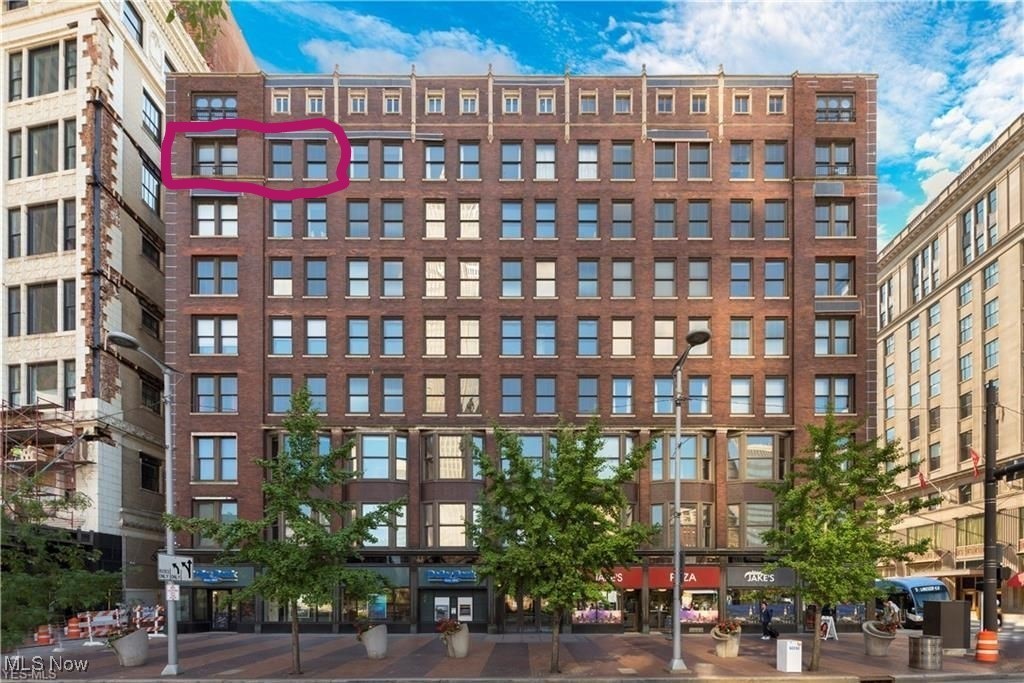 140 Public Square unit 803 – photo 1