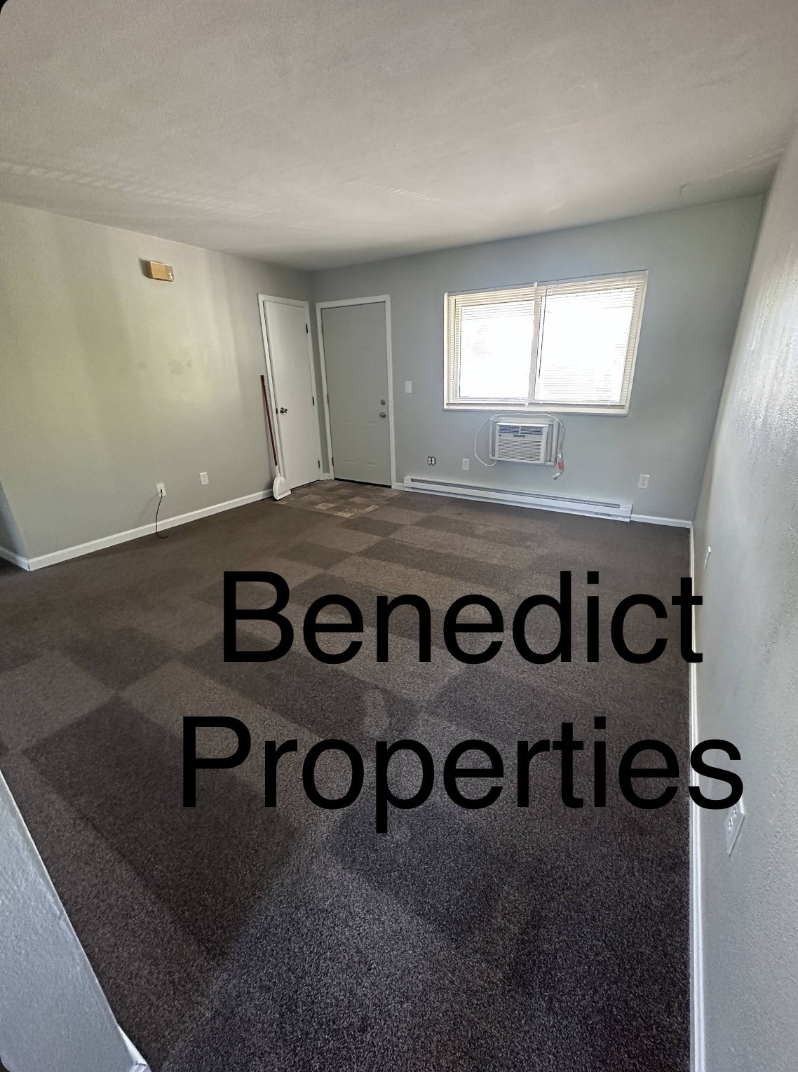920 N Detroit St – photo 3