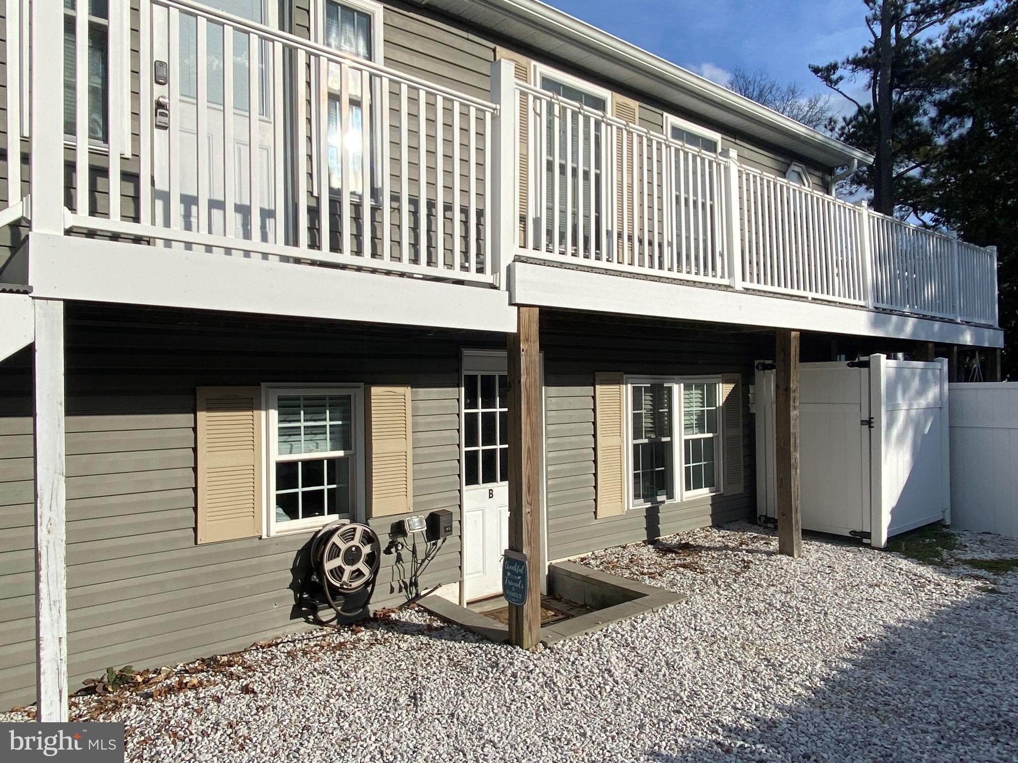 112 Houston St #B – photo 2