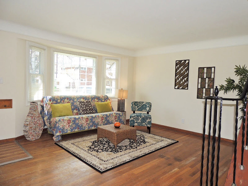 245 E 262nd St – photo 3
