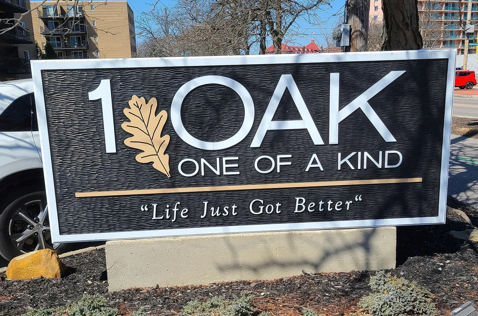 1 OAK Apartments – photo 1