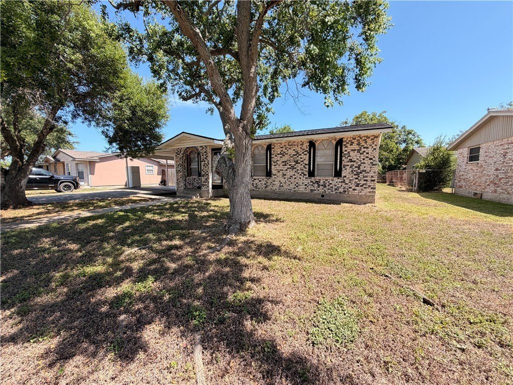 1018 Northcliff Dr – photo 3