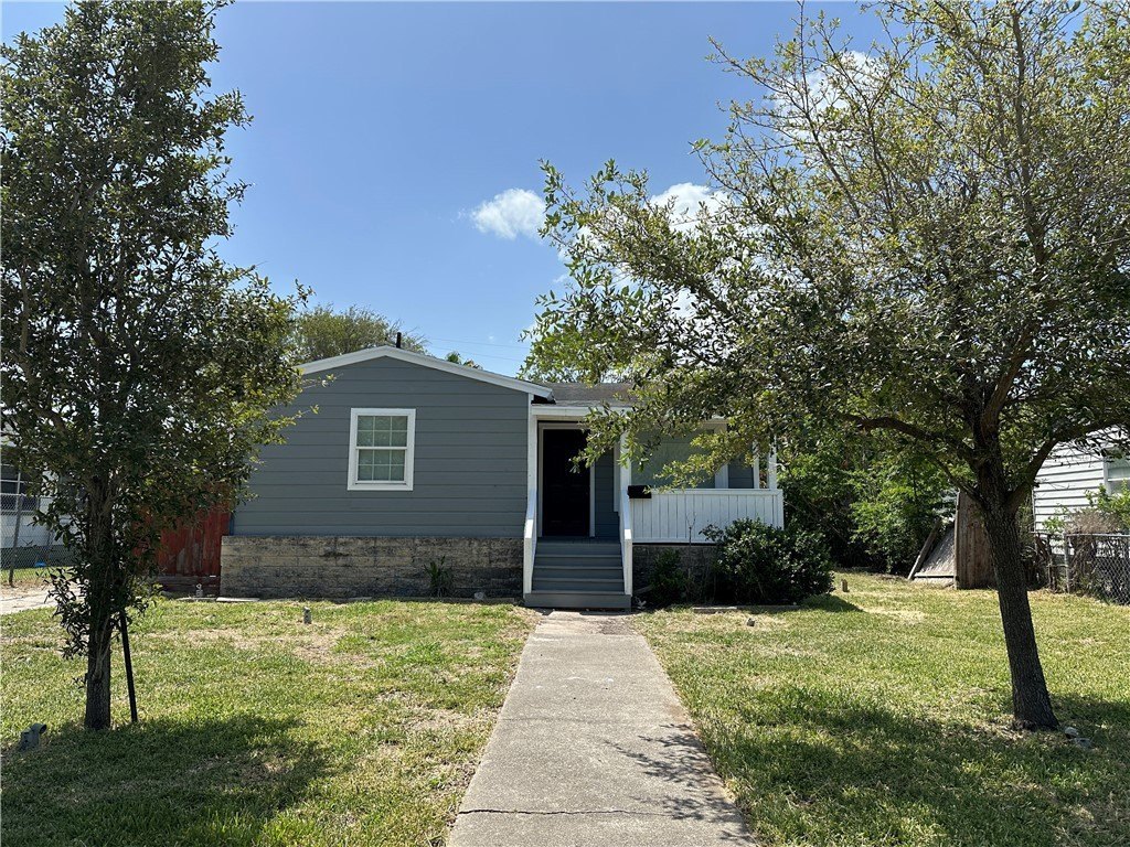 1361 Daytona Dr – photo 1