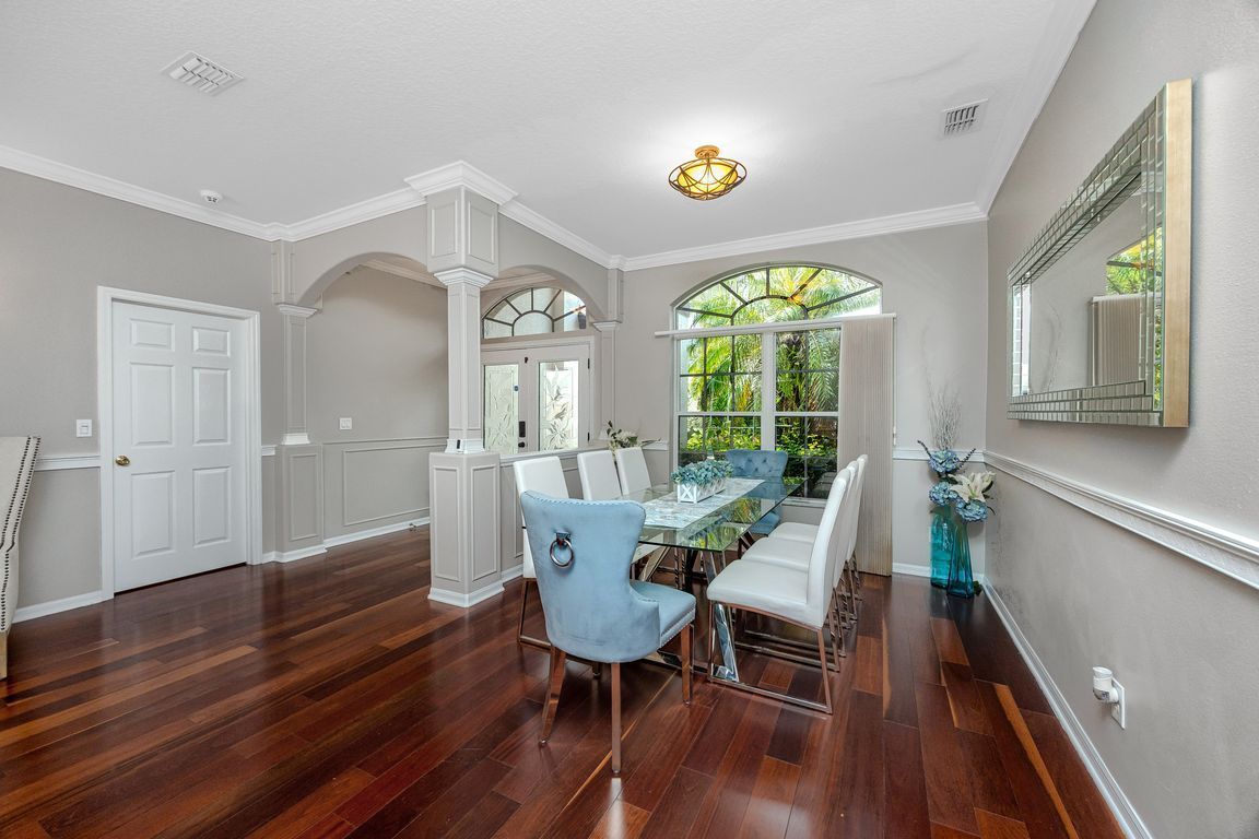 335 Palmdale Dr – photo 3