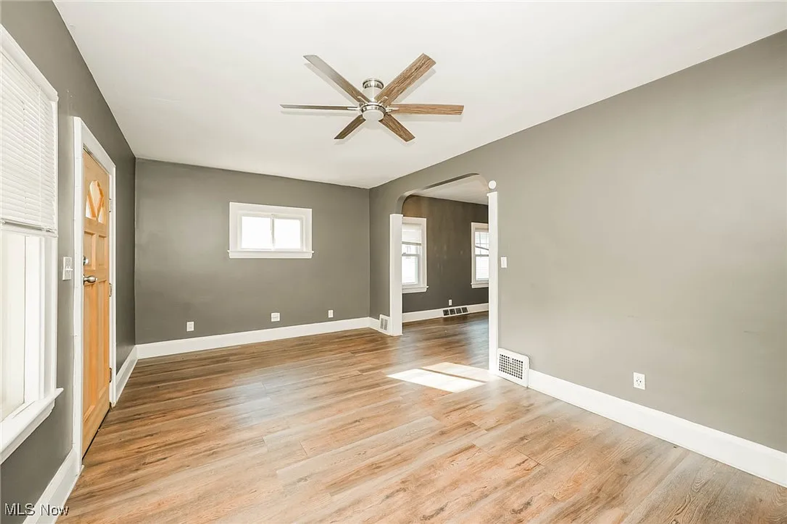 13409 Glendale Ave – photo 4
