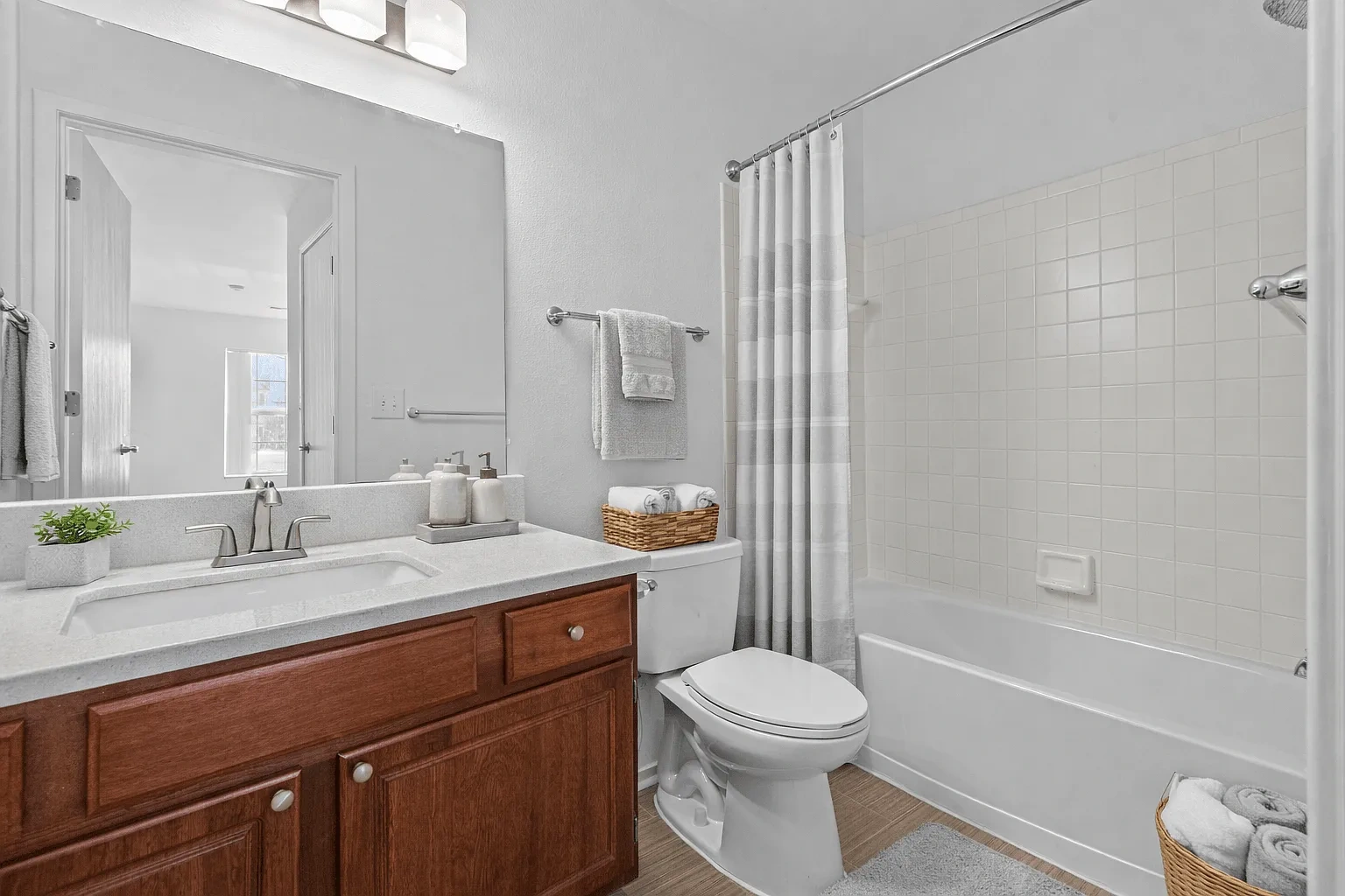 Canton Club Apartments - Canton, MI – photo 1