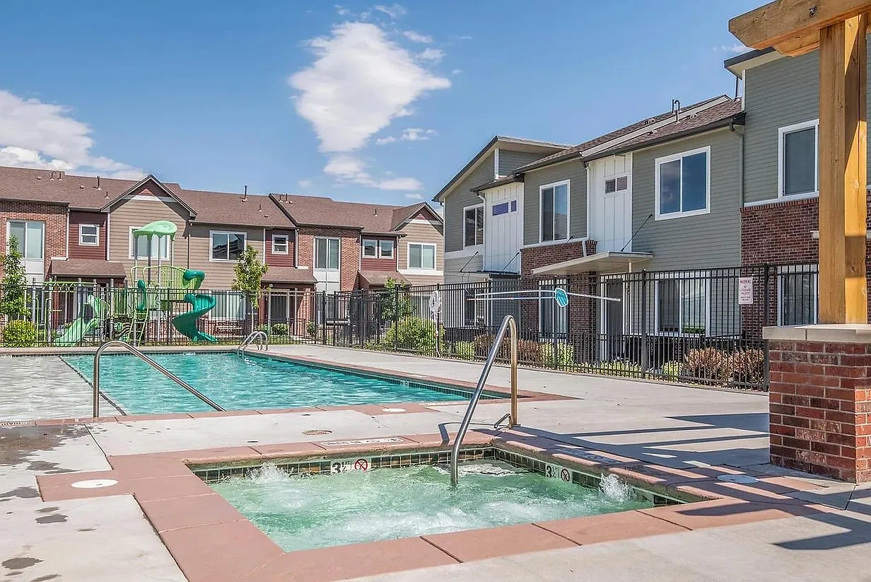 Willow Point Townhomes – photo 4