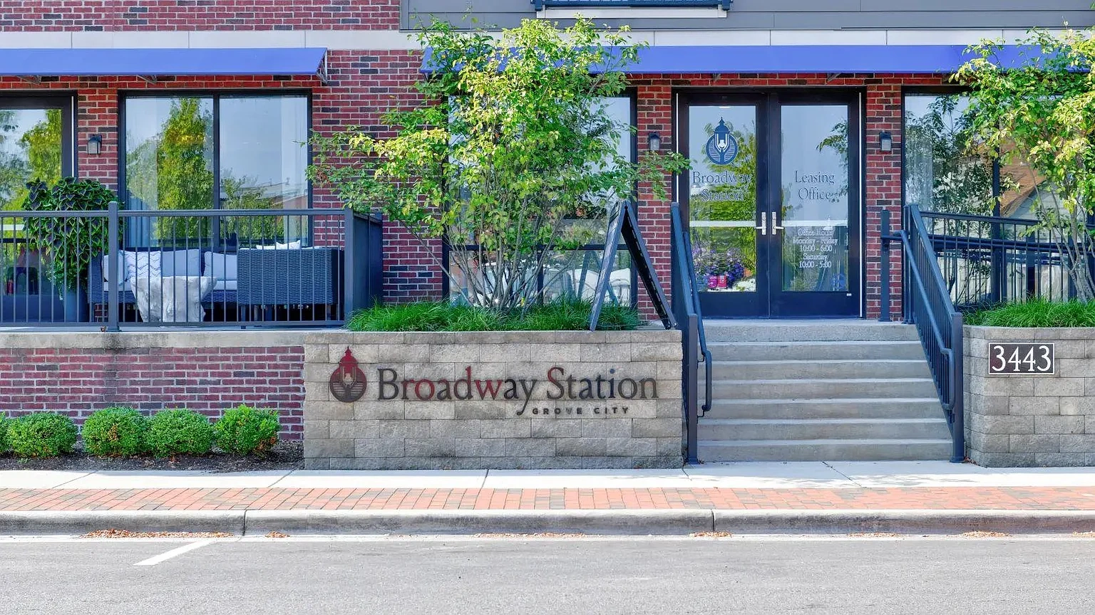 Broadway Station Apartments – photo 2