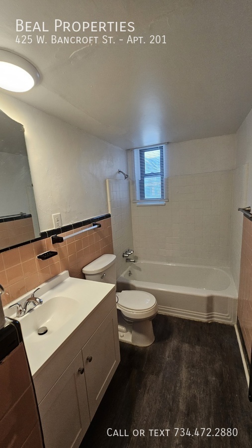 425 W Bancroft St – photo 3