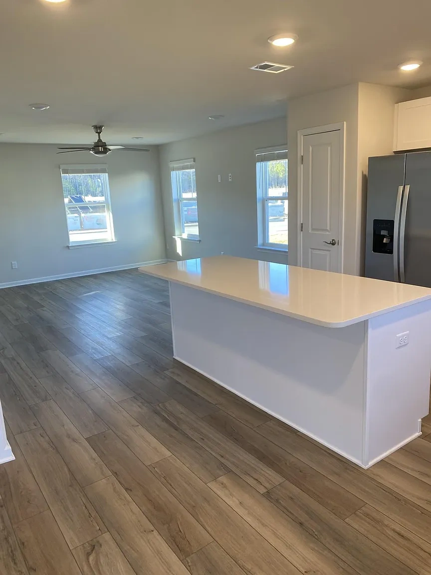 College Park Single Family Homes – photo 5