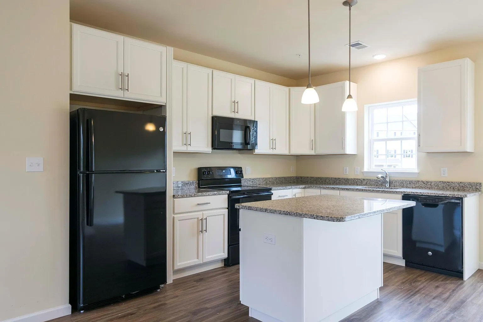Arey Lane Townhomes – photo 3