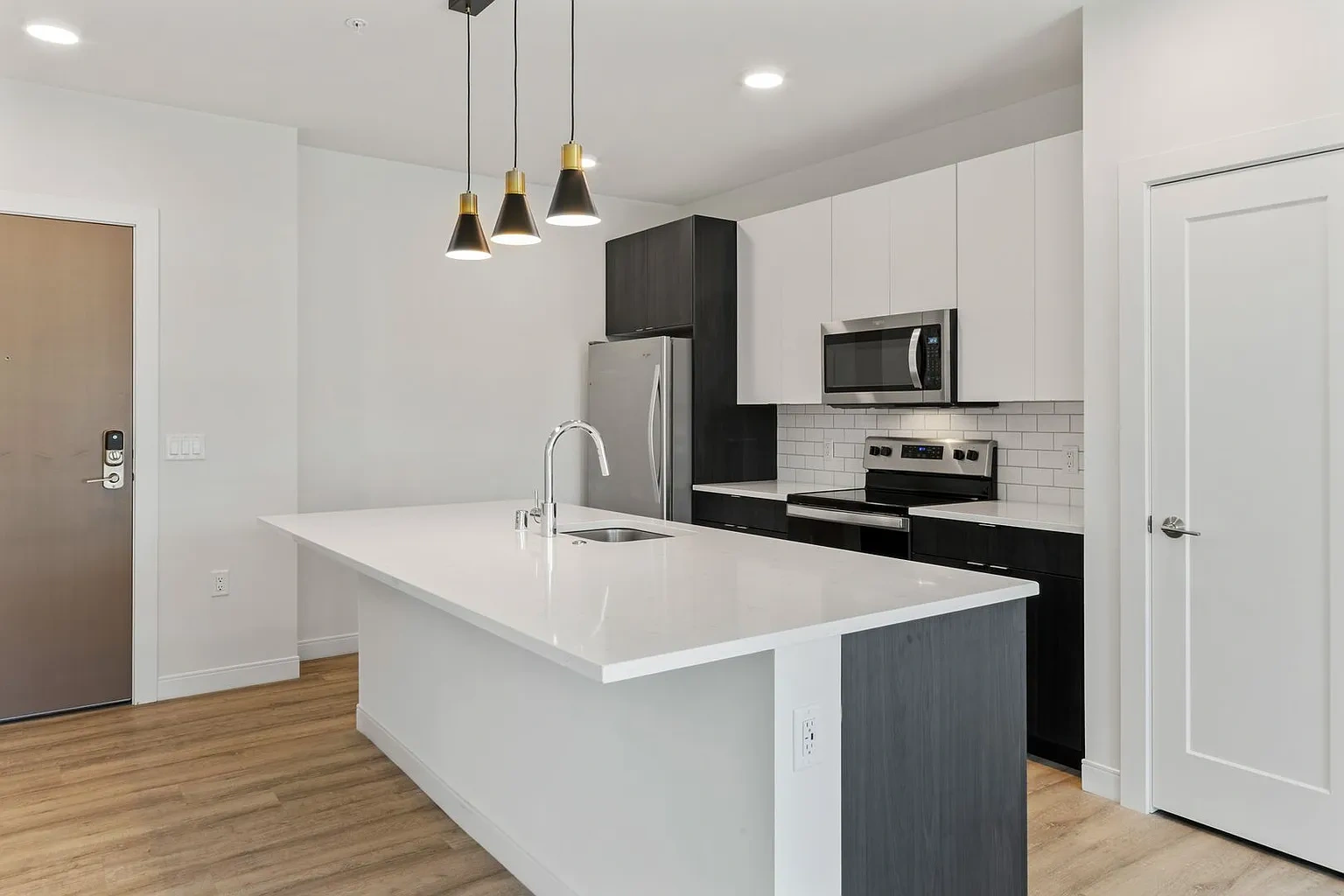 Theater Terrace Apartments – photo 5