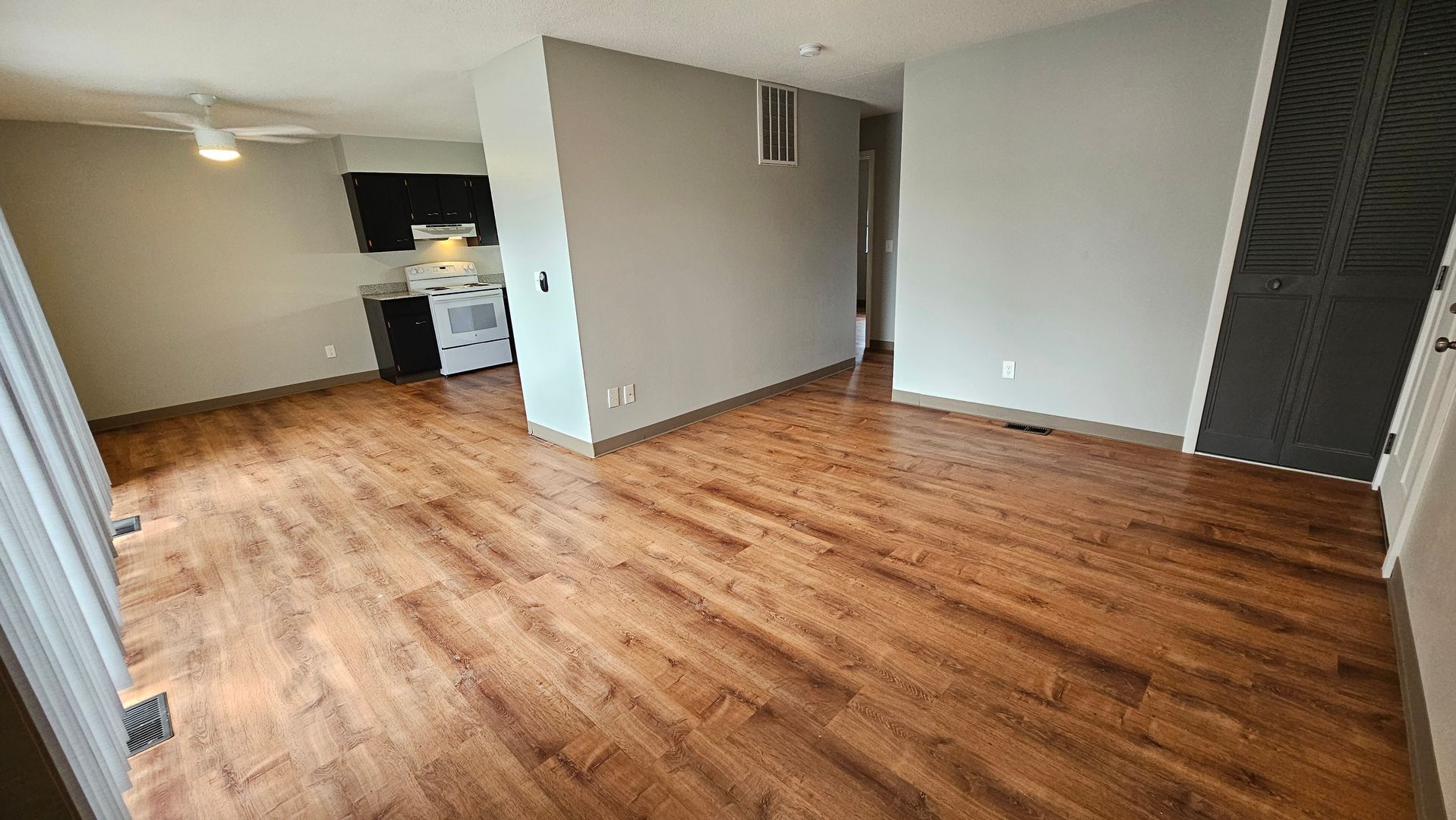 365 W Cook Rd unit Unit 2 – photo 1