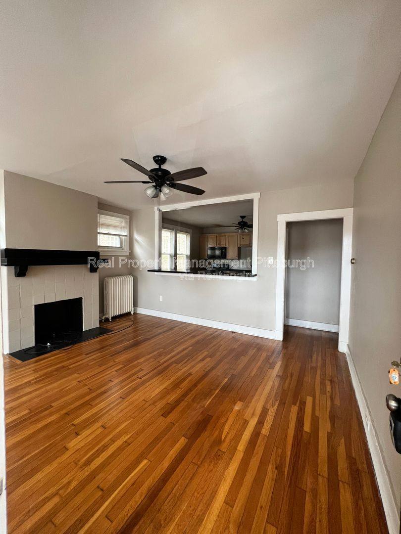 5735 Phillips Ave unit 1 – photo 2